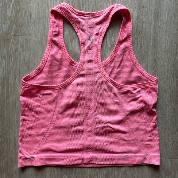Cropped swiftly tank (pink) - Picture 2 of 3